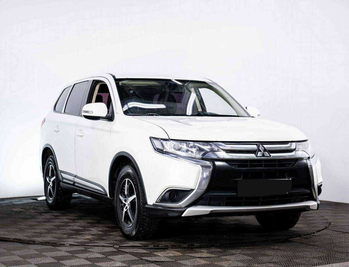 Mitsubishi Outlander, 2017 - фото №3