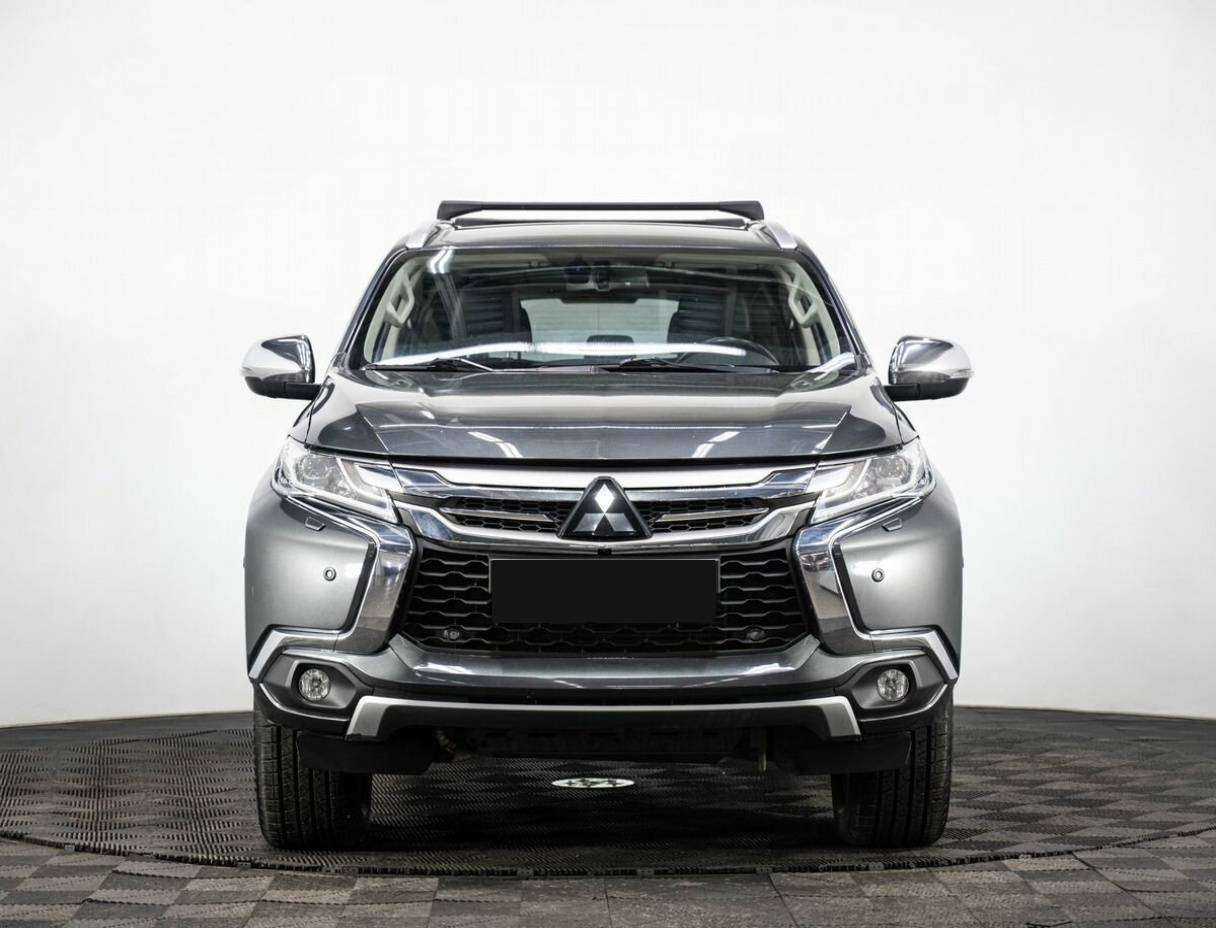Mitsubishi Pajero Sport, 2018 - фото №2