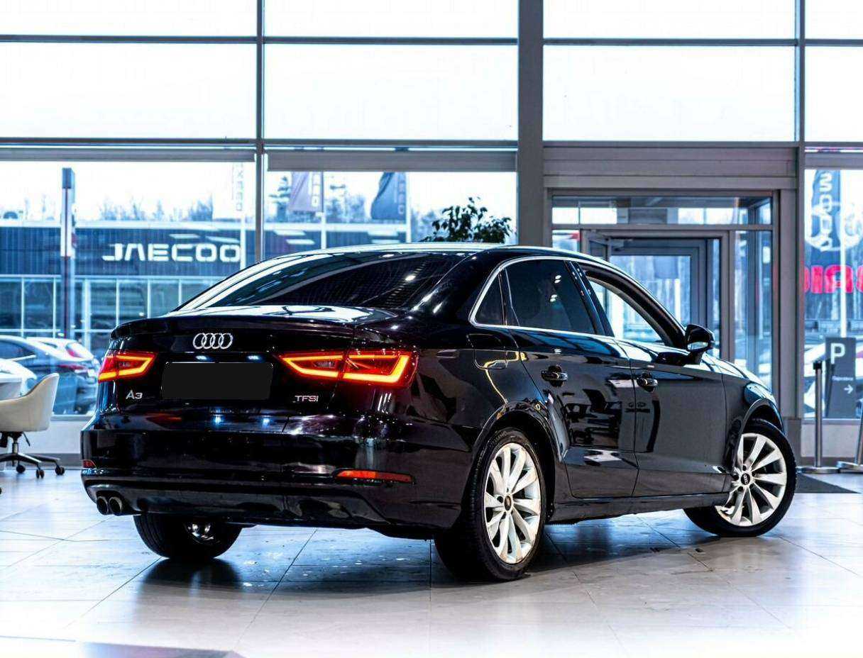 Audi A3, 2013 - фото №3