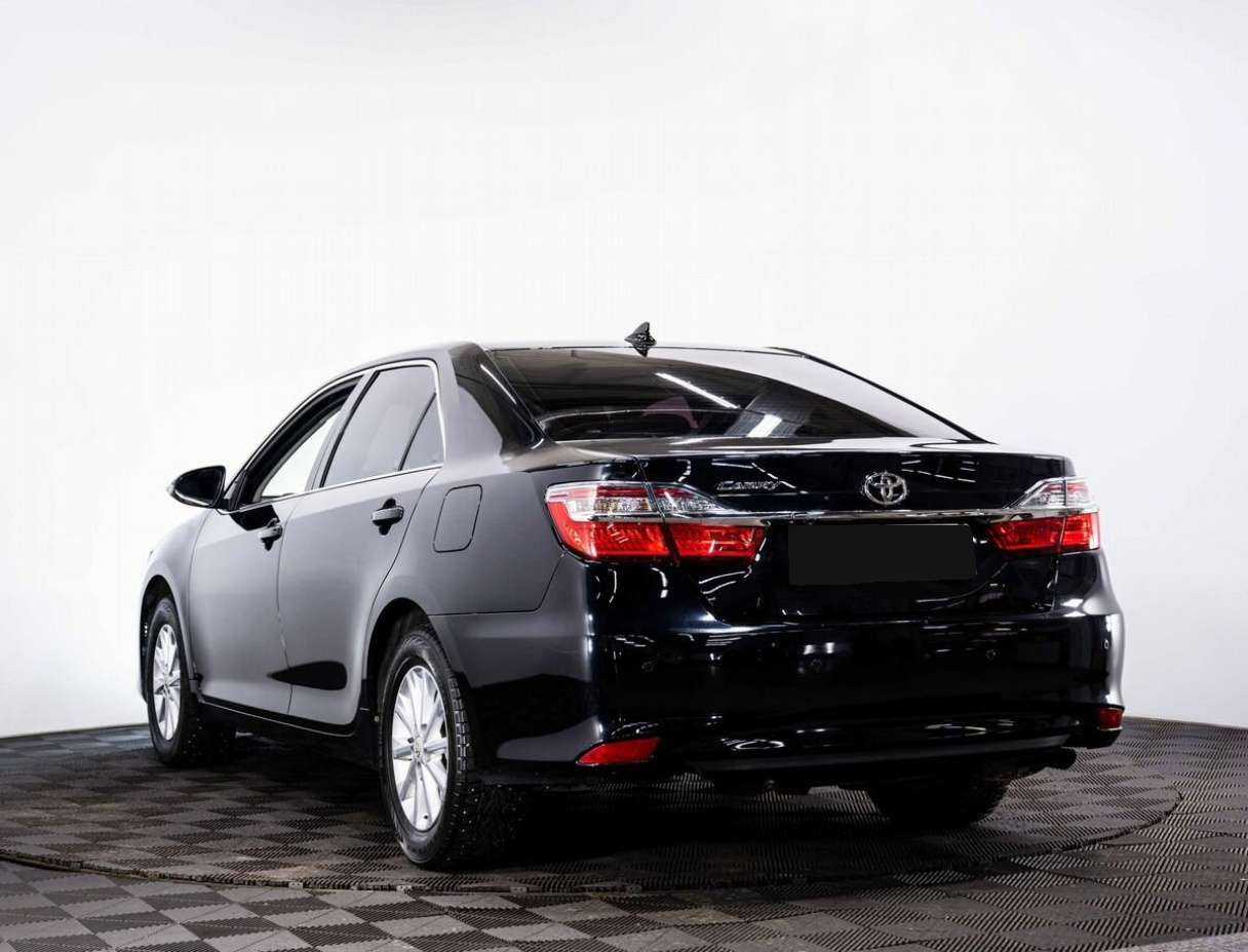 Toyota Camry, 2018 - фото №4