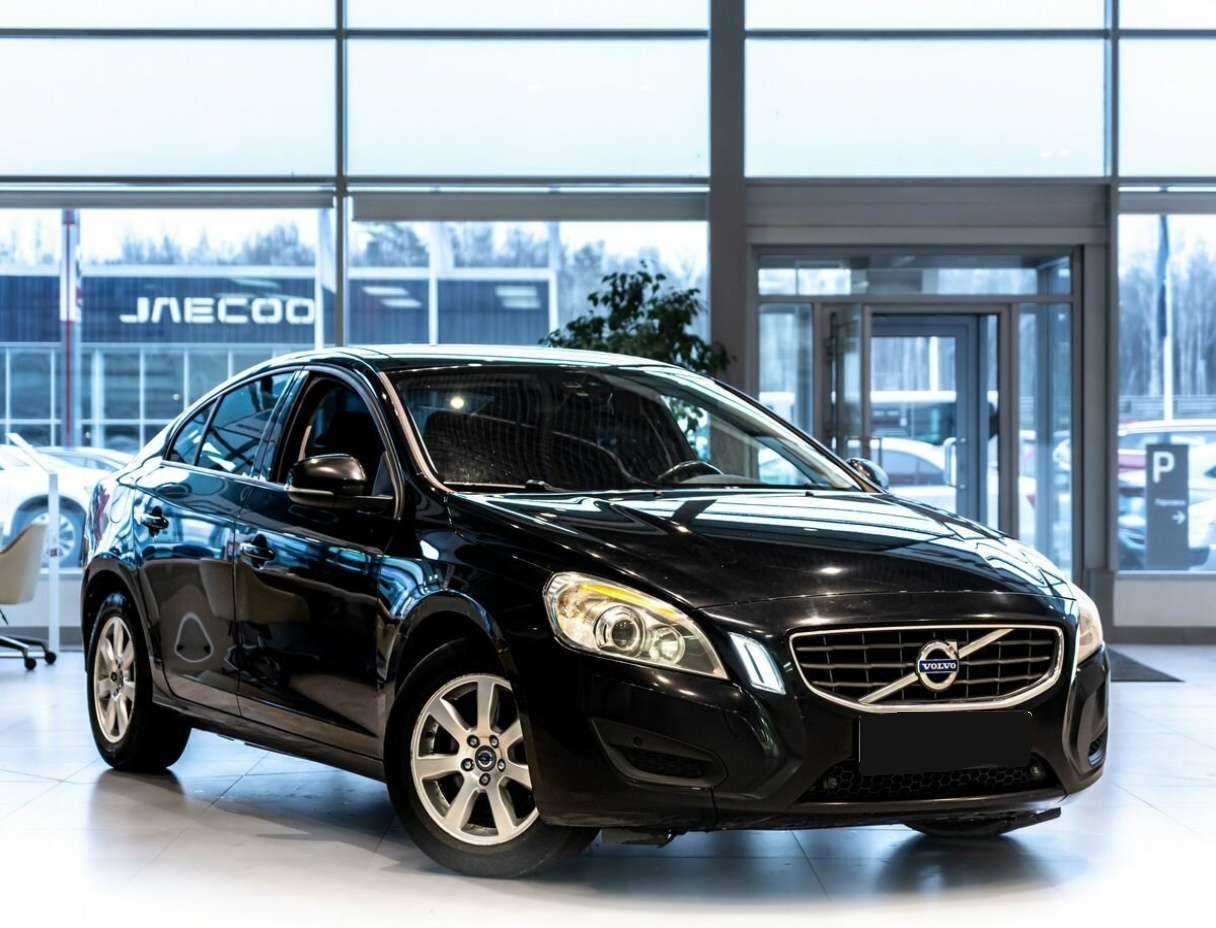Volvo S60, 2012 - фото №2