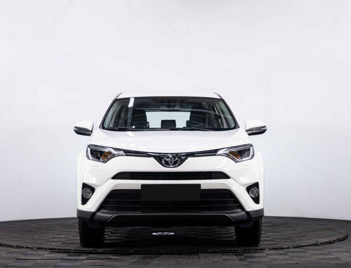Toyota RAV4, 2018 - фото №2