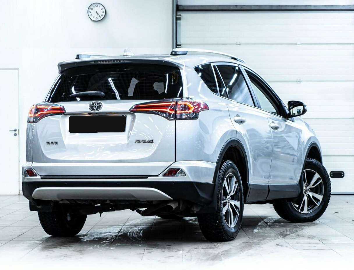 Toyota RAV4, 2016 - фото №3