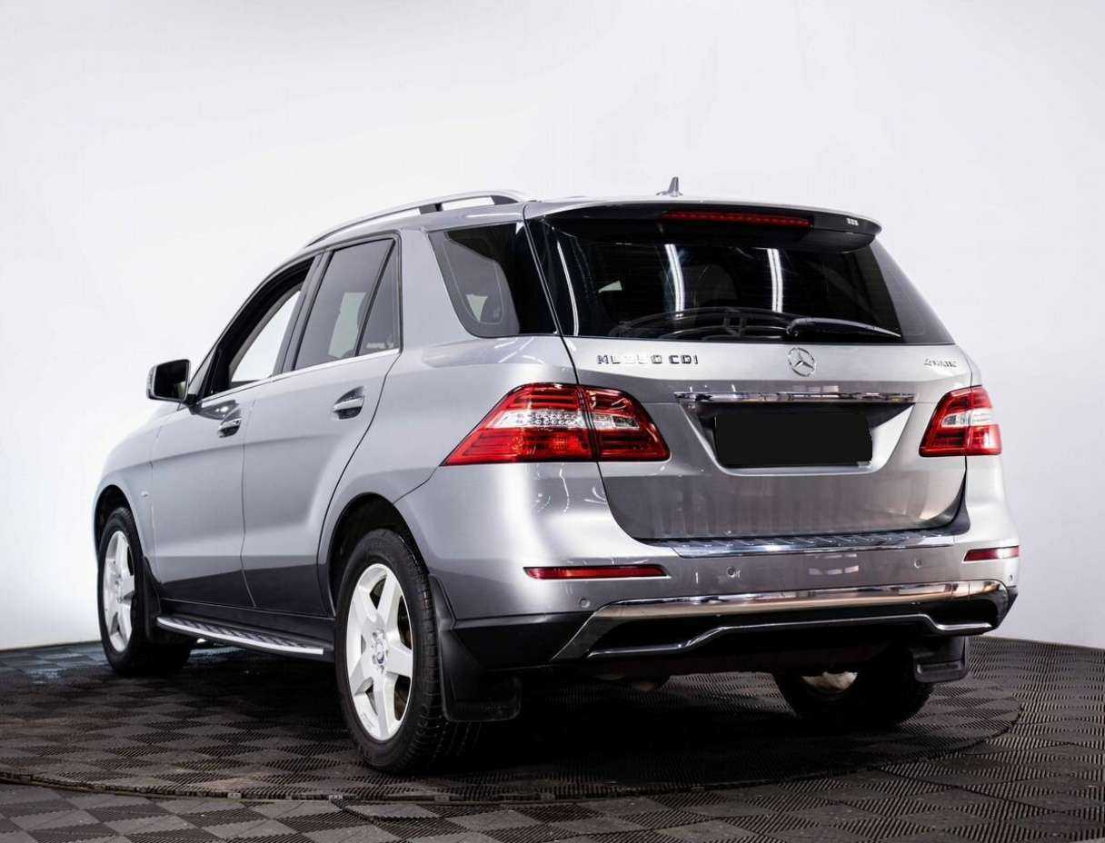 Mercedes-Benz M-Класс 350 CDI, 2012 - фото №3