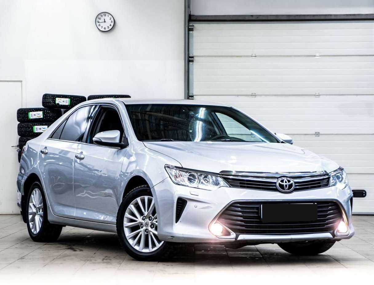 Toyota Camry, 2015 - фото №2