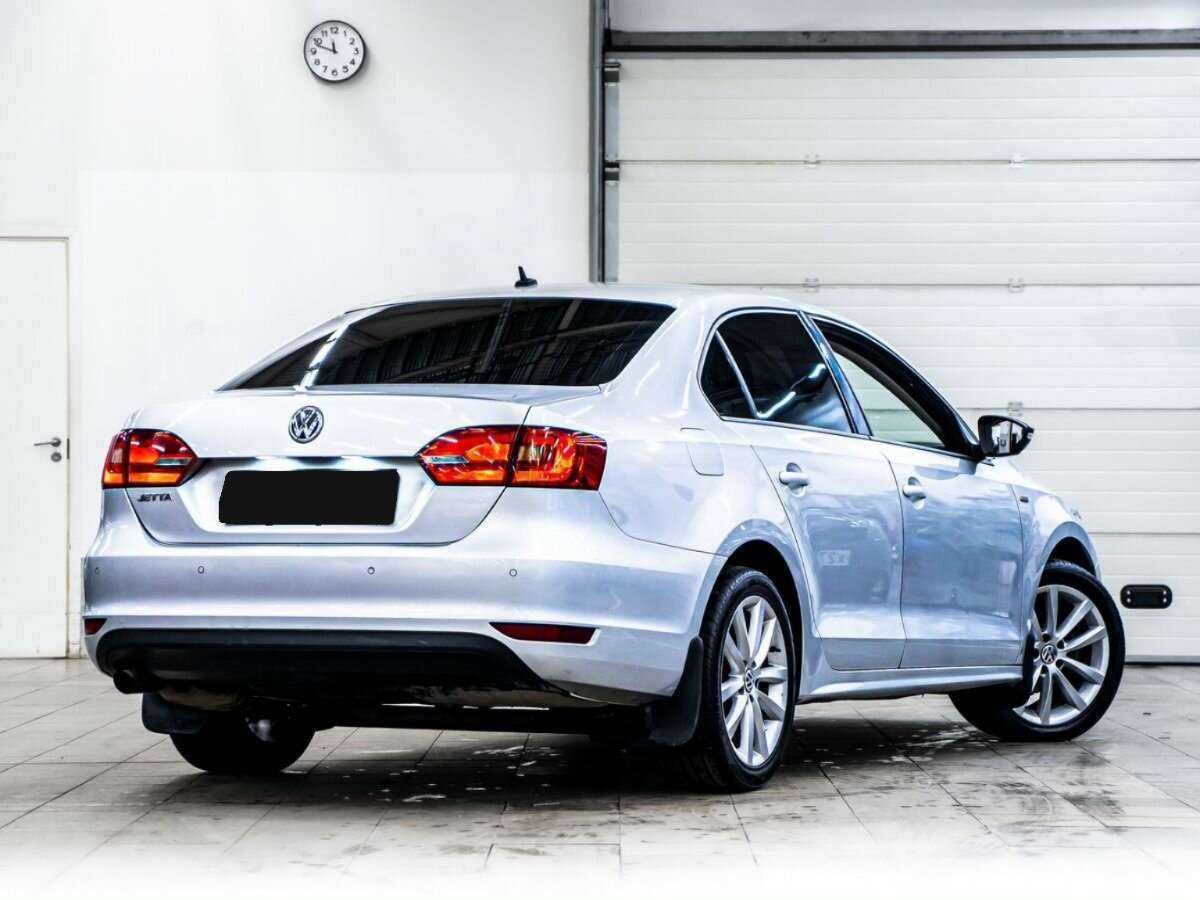 Volkswagen Jetta, 2013 - фото №3