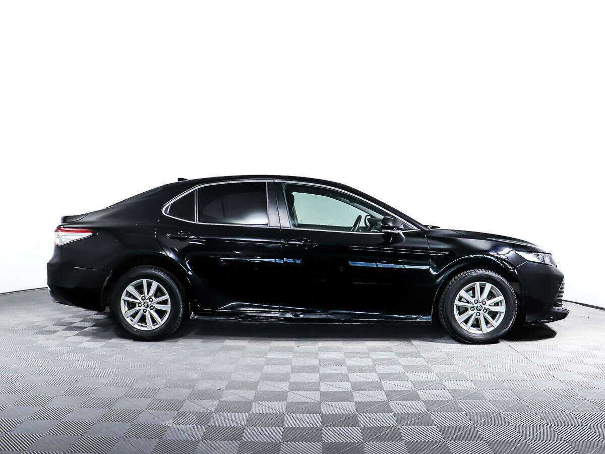 Toyota Camry, 2020 - фото №4