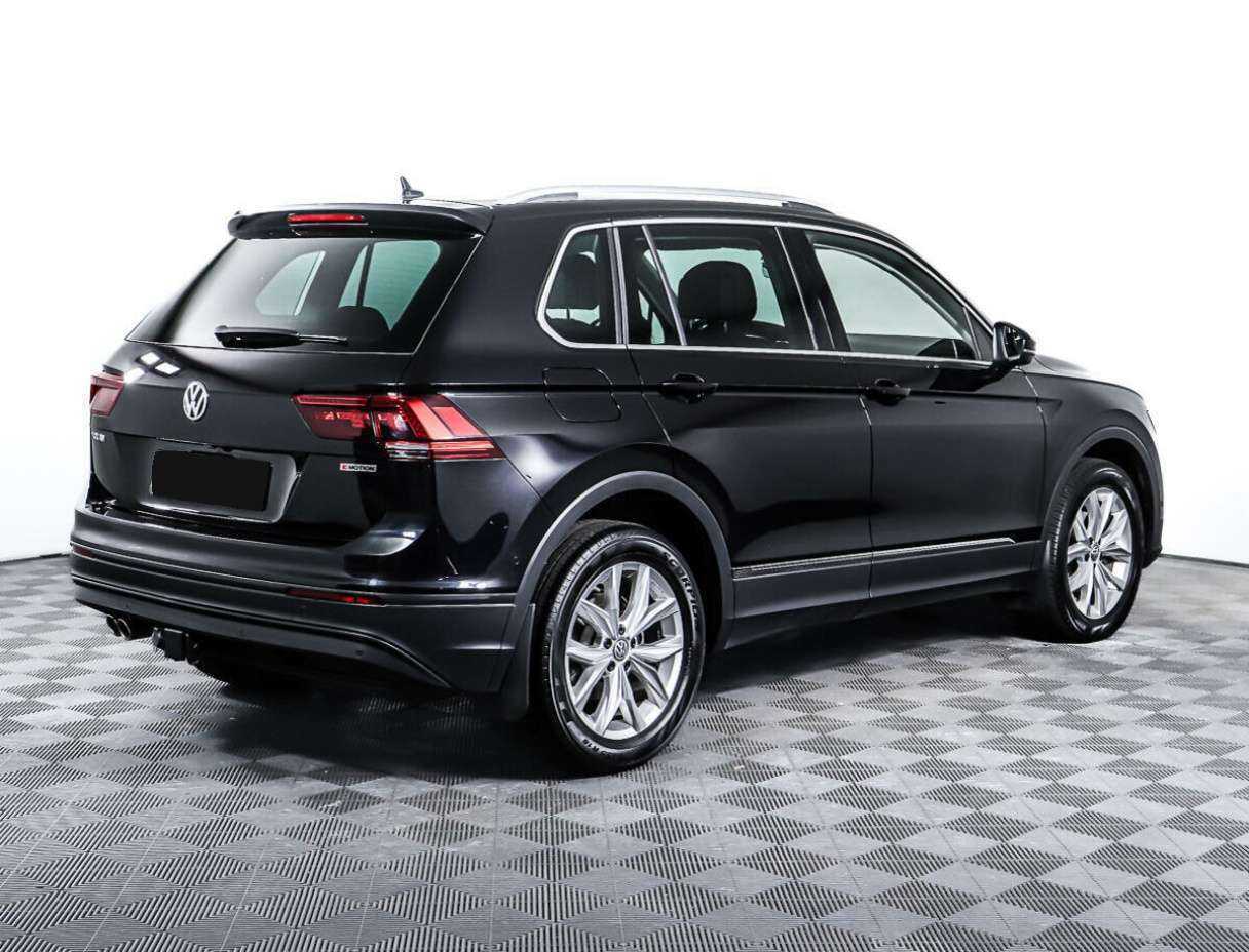 Volkswagen Tiguan, 2020 - фото №4