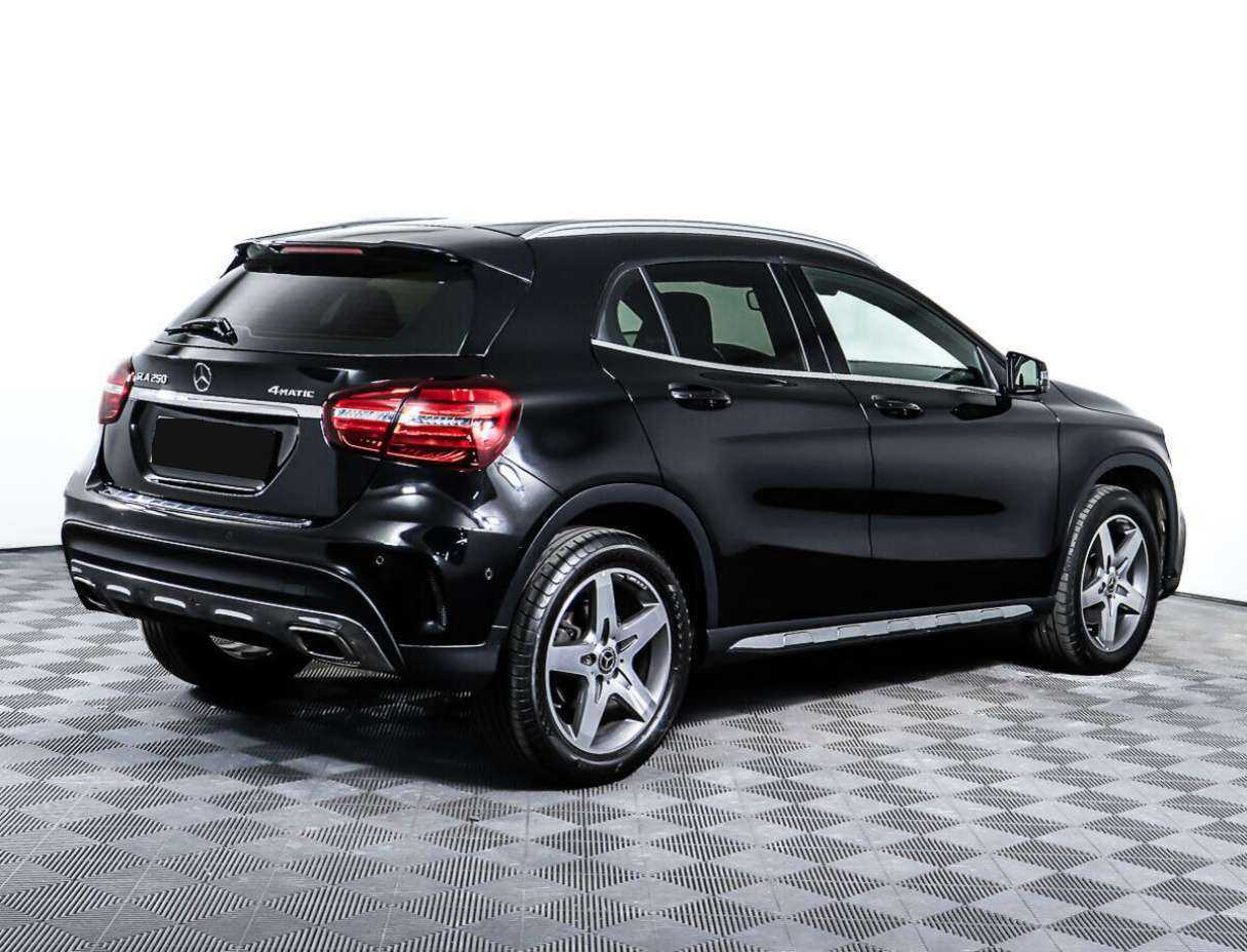 Mercedes-Benz GLA 250, 2018 - фото №4