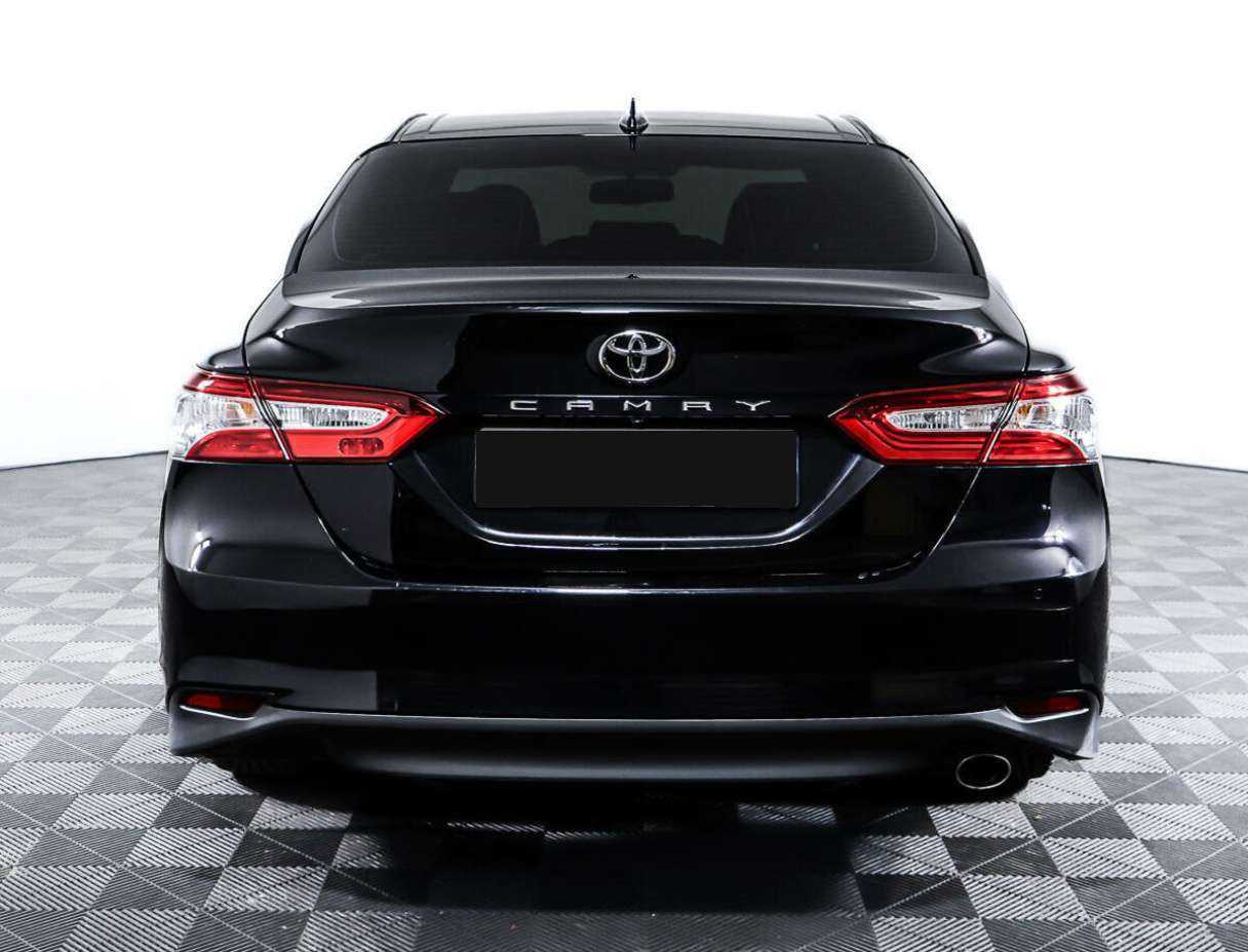 Toyota Camry, 2020 - фото №4