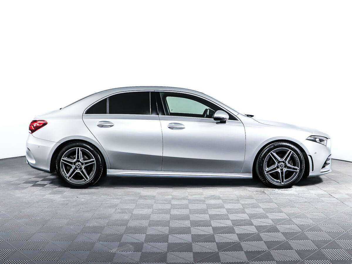 Mercedes-Benz A-Класс 200, 2019 - фото №4