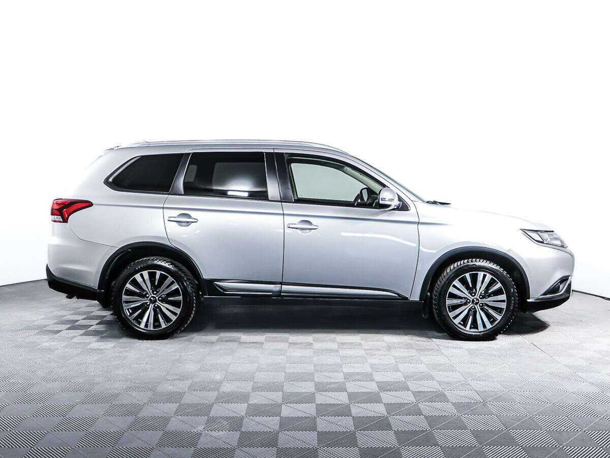 Mitsubishi Outlander, 2019 - фото №4