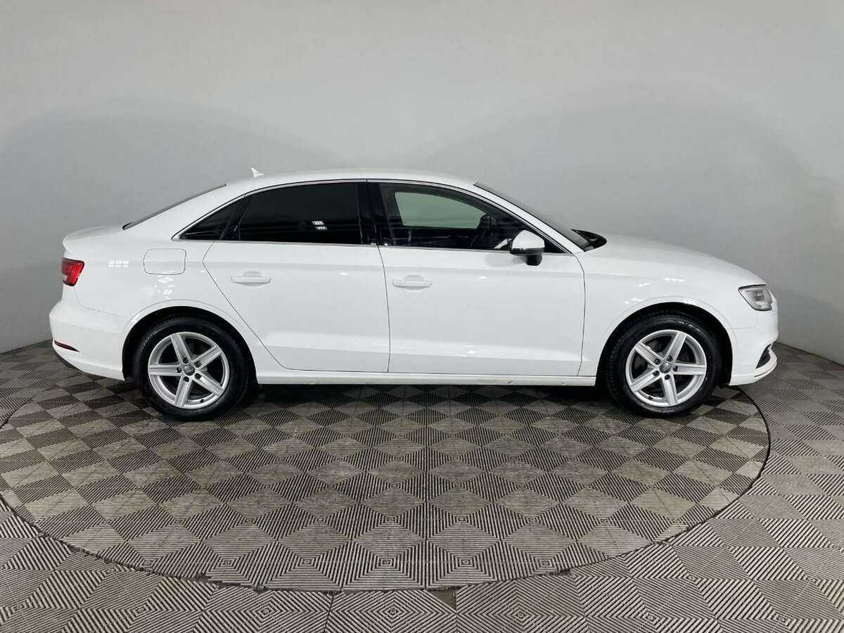 Audi A3, 2018 - фото №4