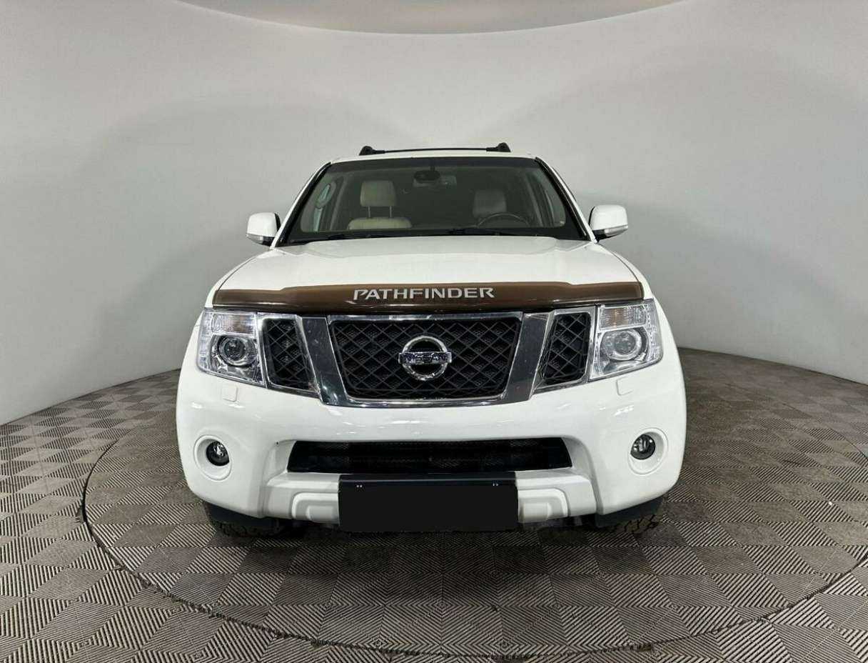 Nissan Pathfinder, 2012 - фото №2