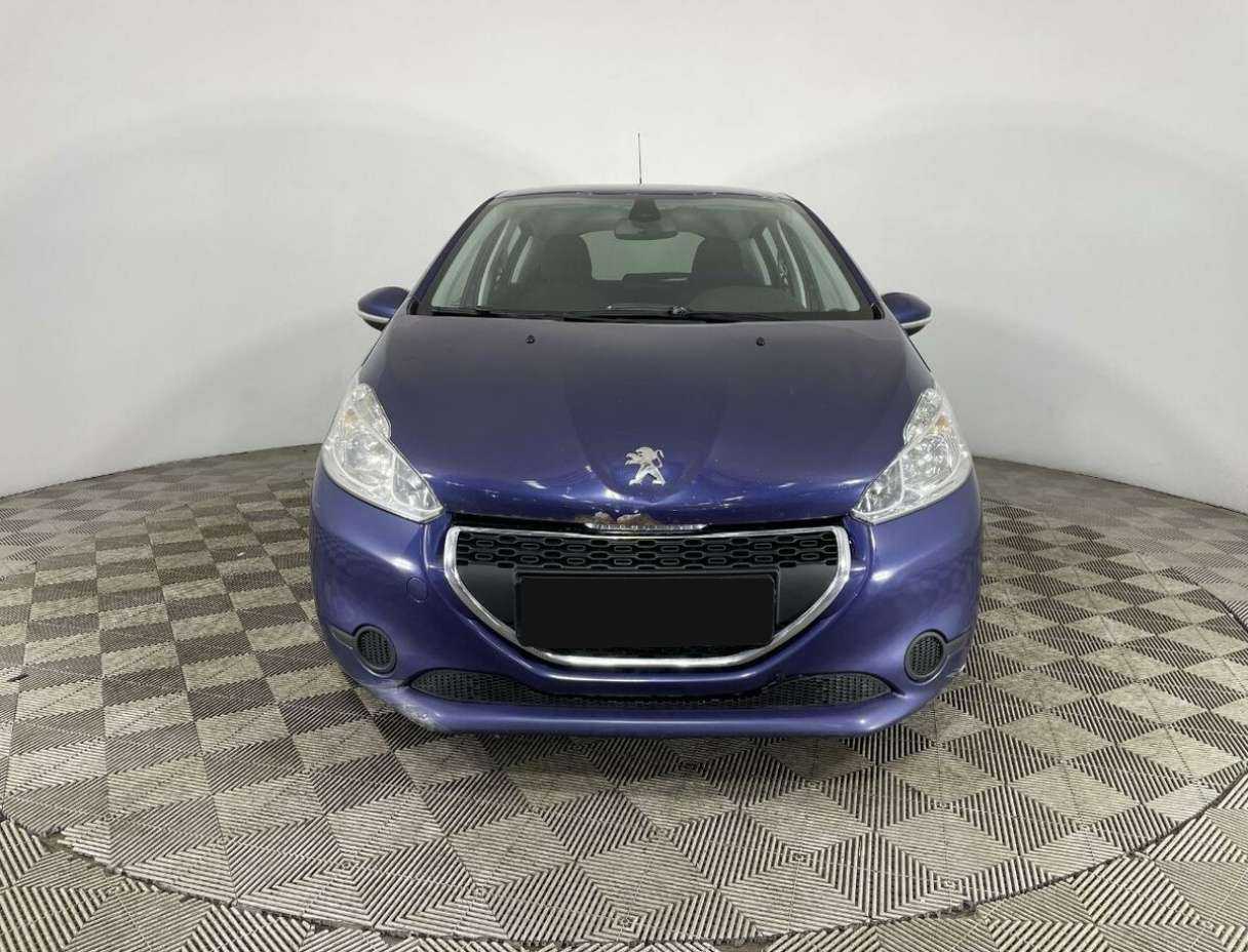Peugeot 208, 2014 - фото №2
