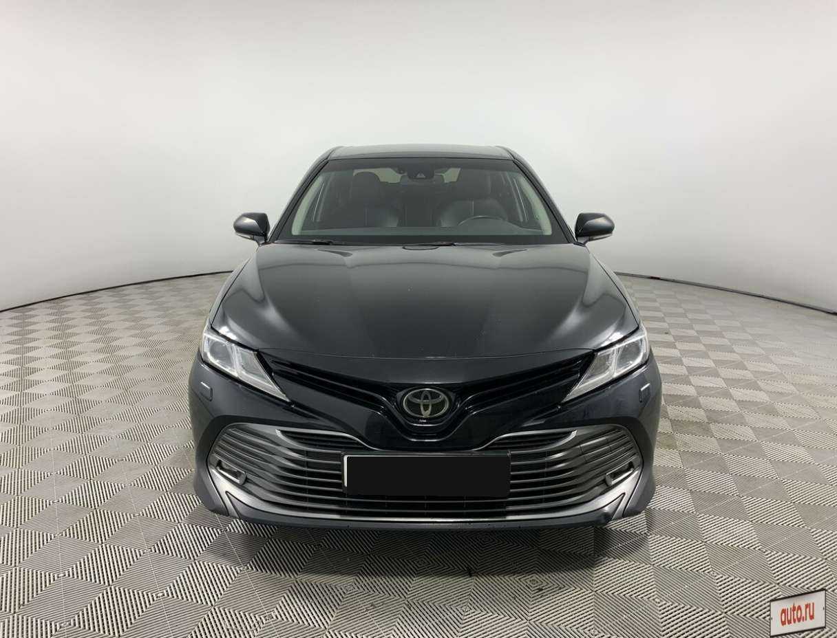 Toyota Camry, 2019 - фото №2