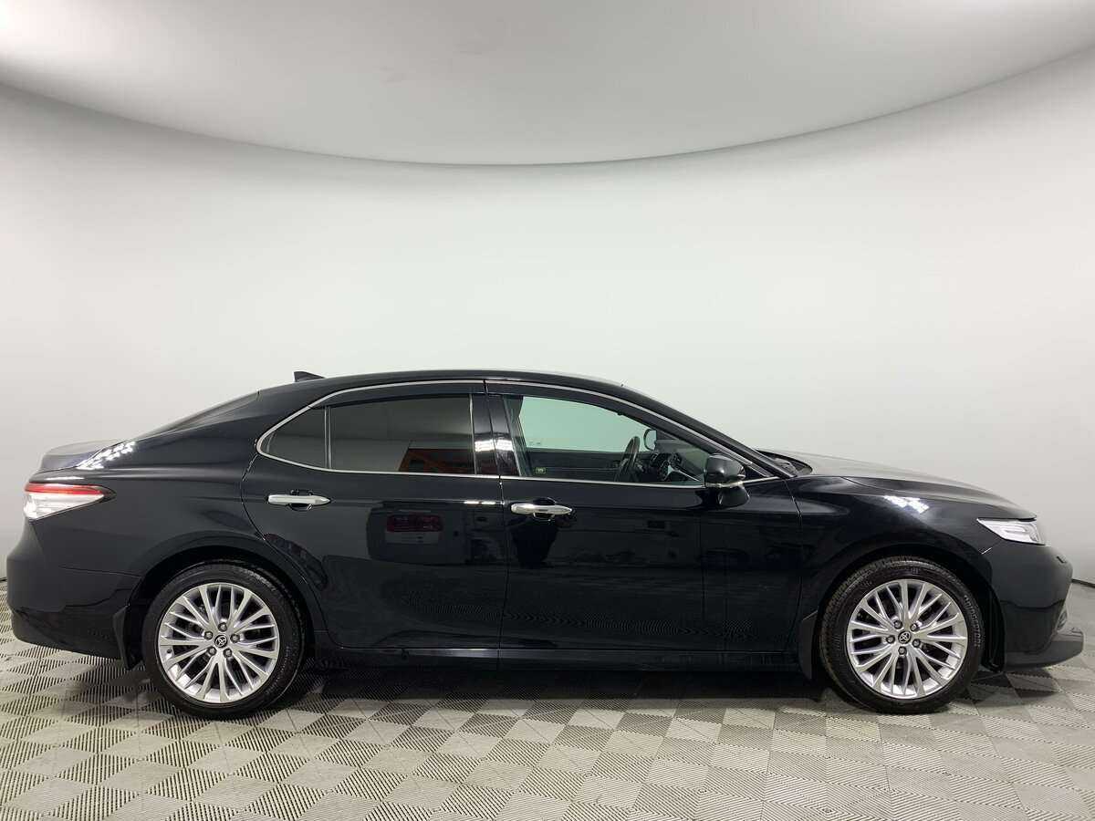 Toyota Camry, 2020 - фото №3