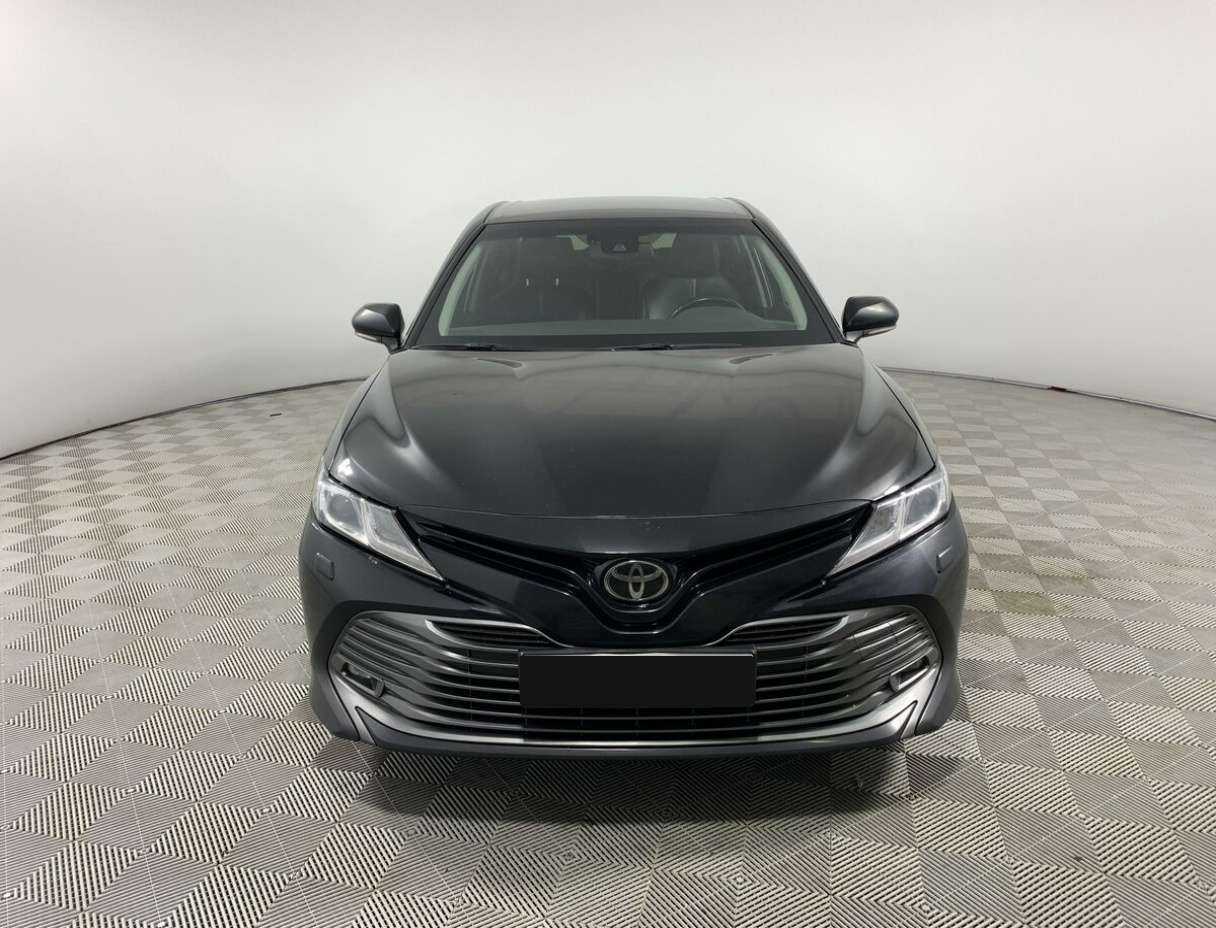 Toyota Camry, 2019 - фото №2