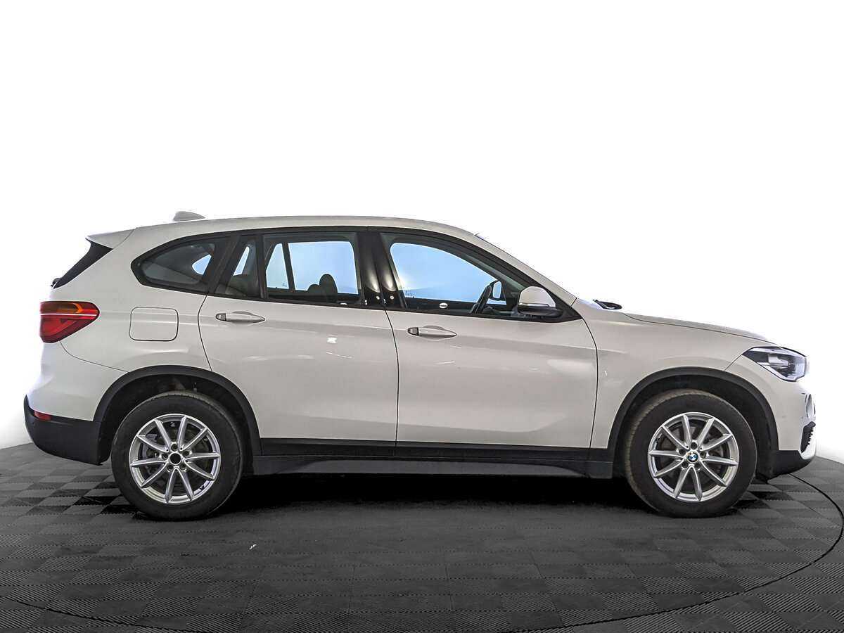 BMW X1 18i sDrive, 2019 - фото №4
