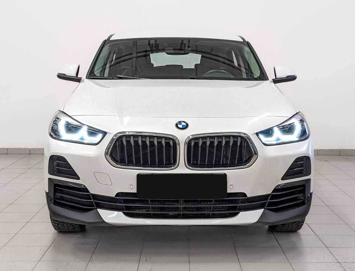 BMW X2 sDrive18i, 2020 - фото №2