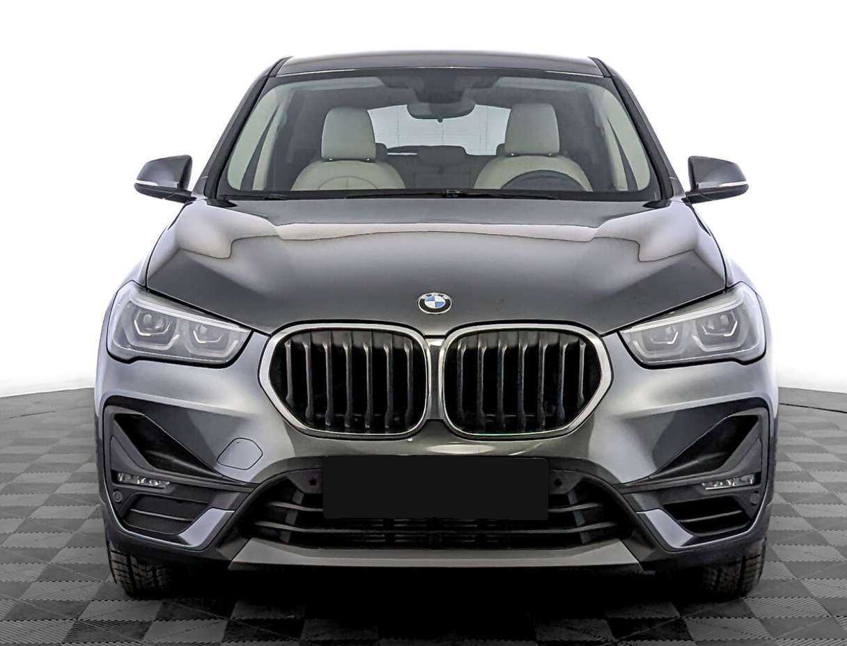 BMW X1 18i sDrive, 2021 - фото №2