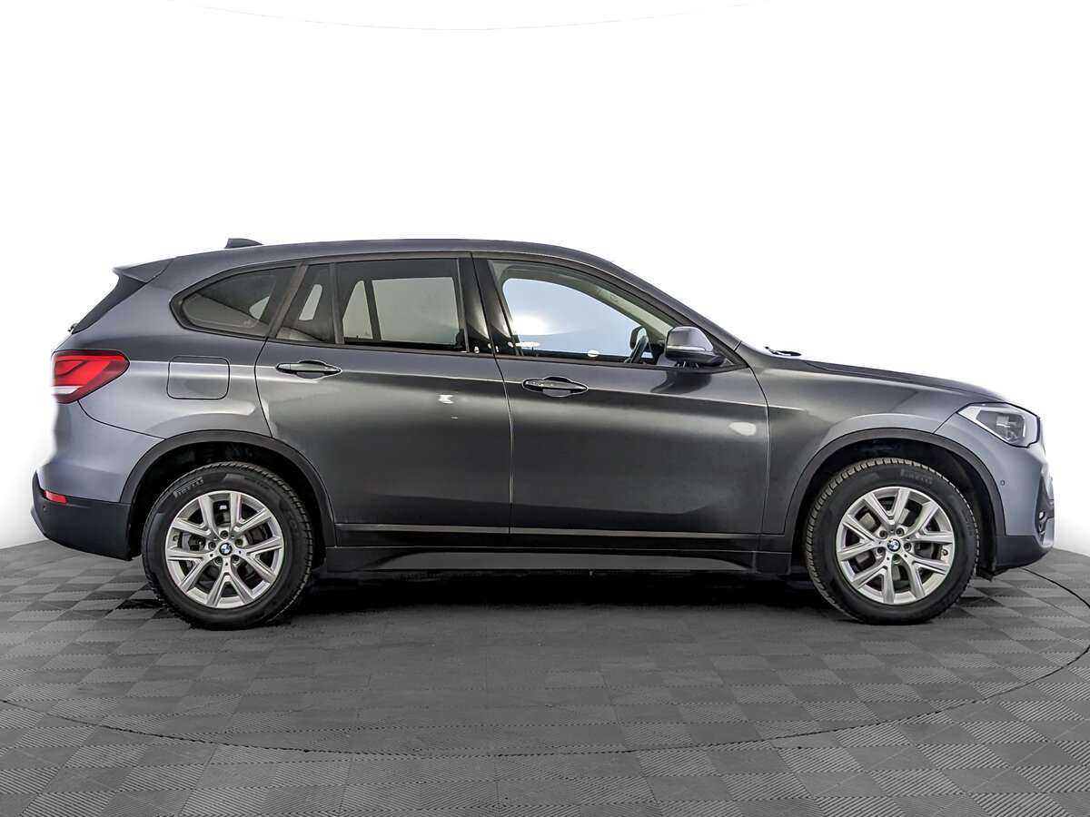 BMW X1 18i sDrive, 2021 - фото №4