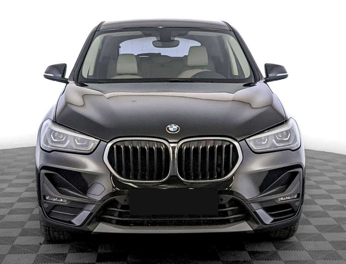 BMW X1 18i sDrive, 2021 - фото №2