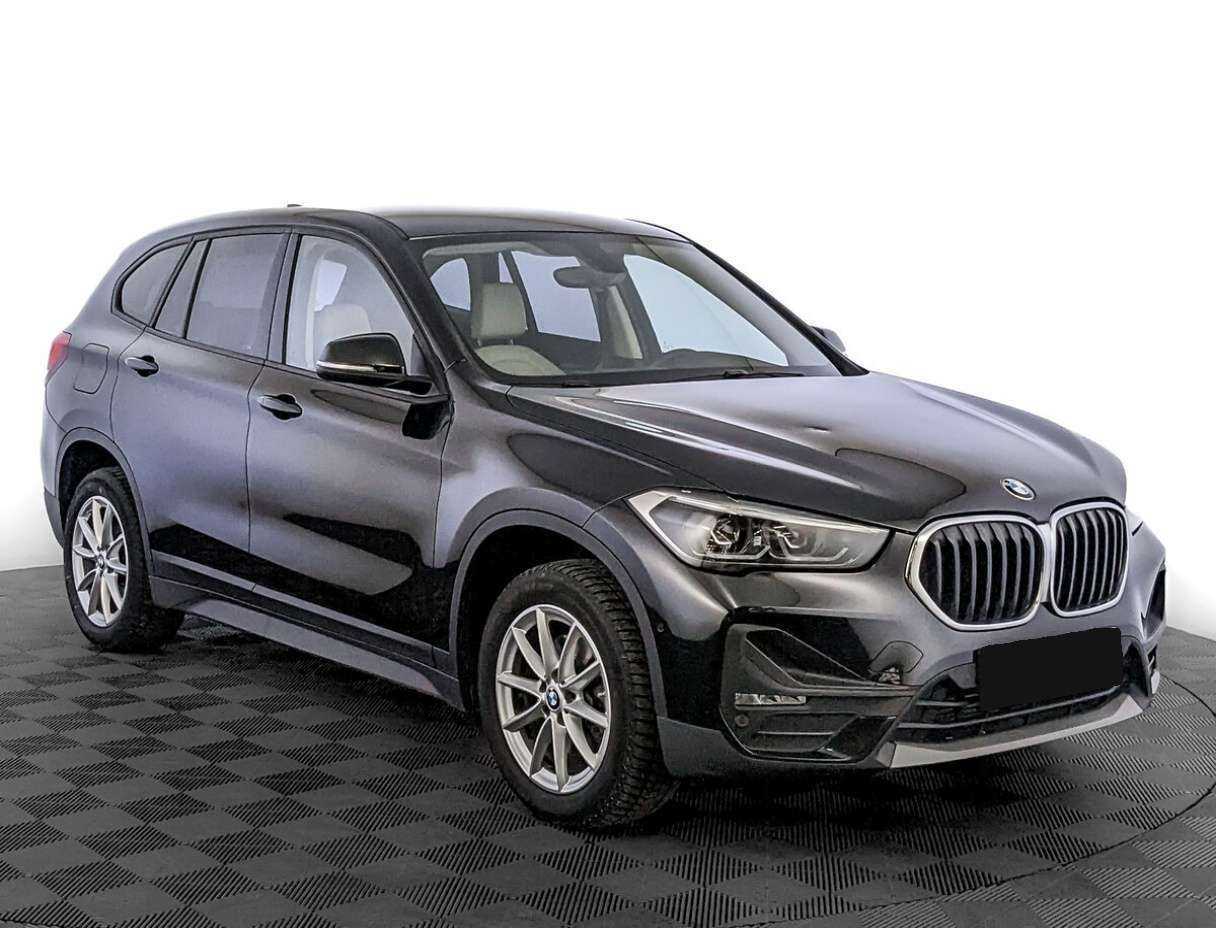 BMW X1 18i sDrive, 2021 - фото №3