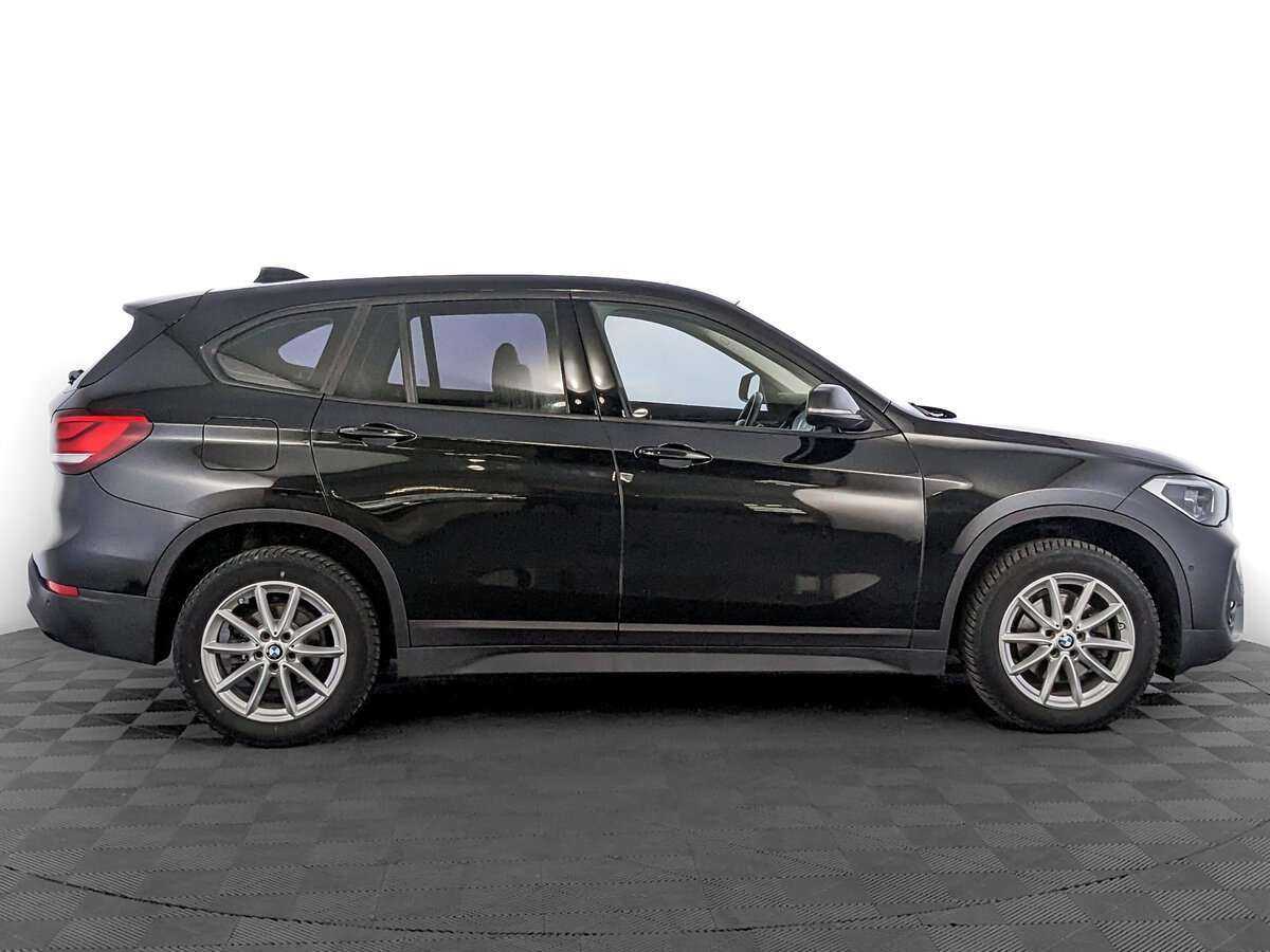 BMW X1 18i sDrive, 2021 - фото №4