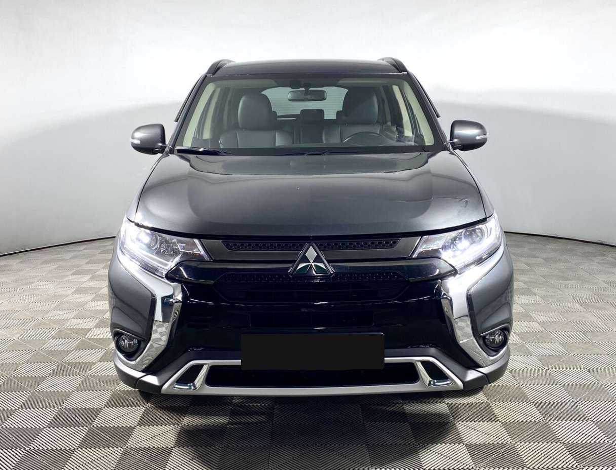 Mitsubishi Outlander, 2021 - фото №2