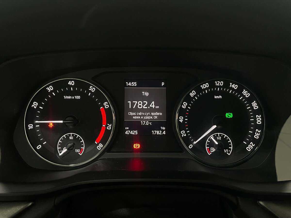 Skoda Octavia, 2021 - фото №4