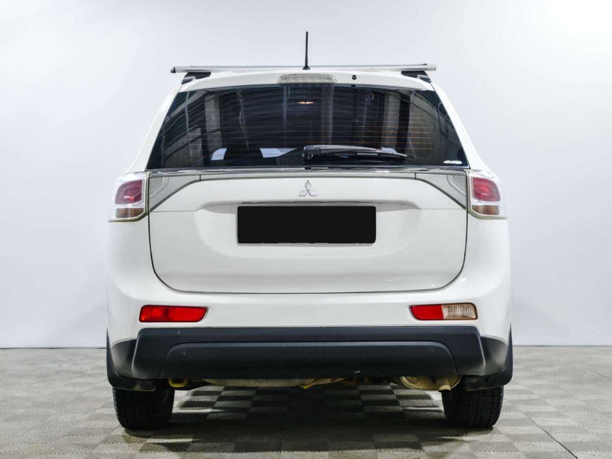Mitsubishi Outlander, 2013 - фото №4