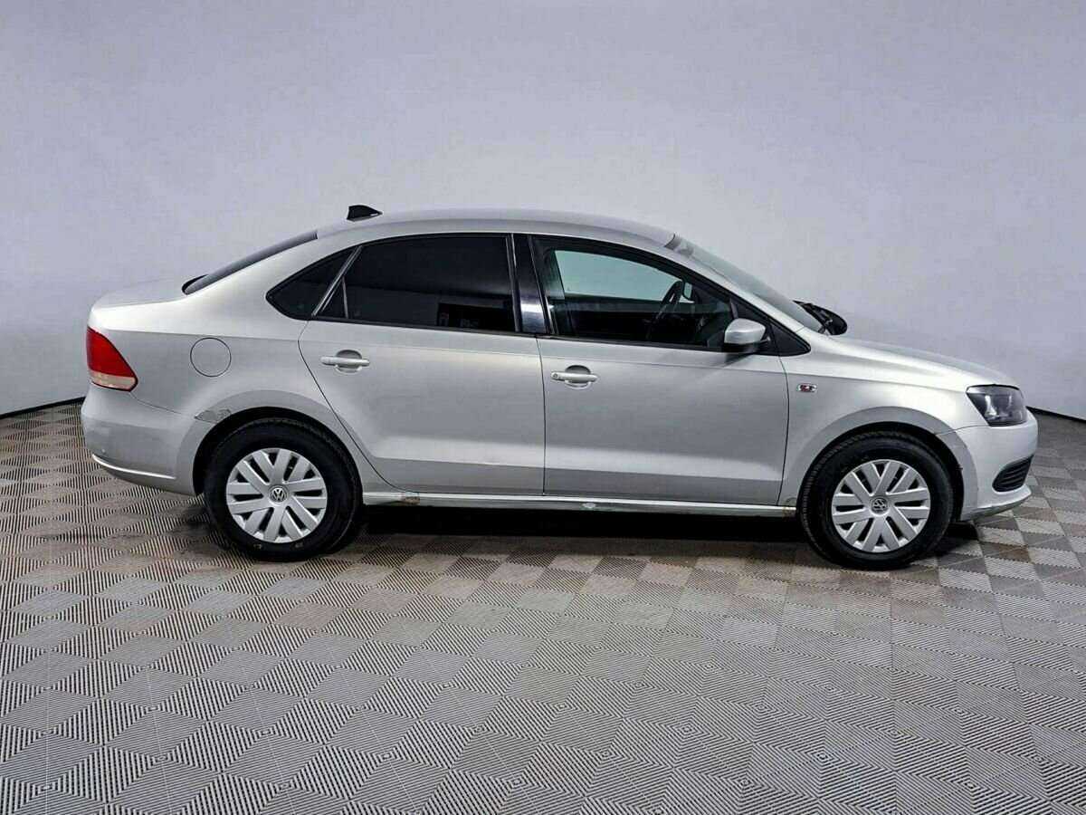 Volkswagen Polo, 2012 - фото №4