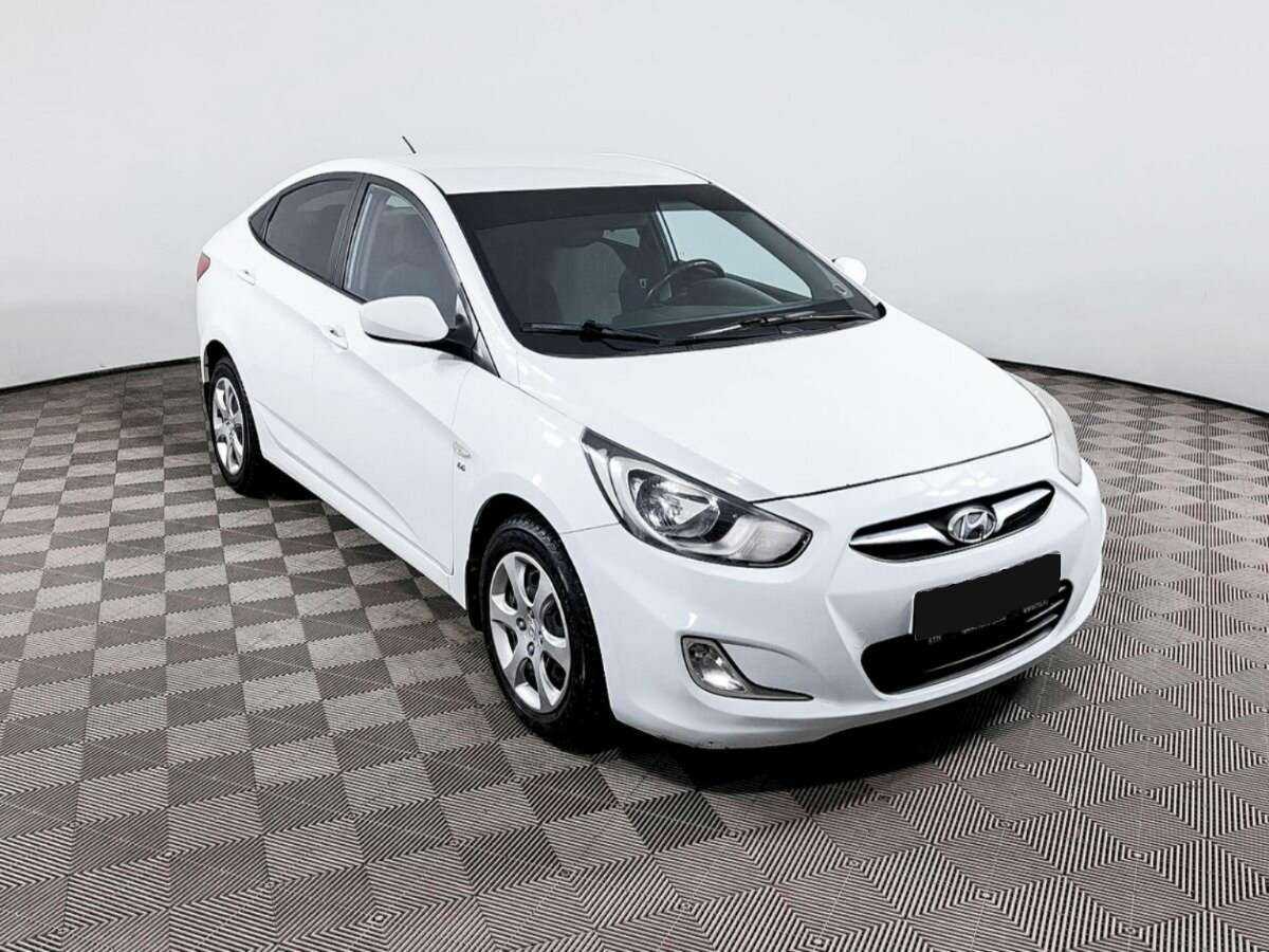 Hyundai Solaris, 2013 - фото №3