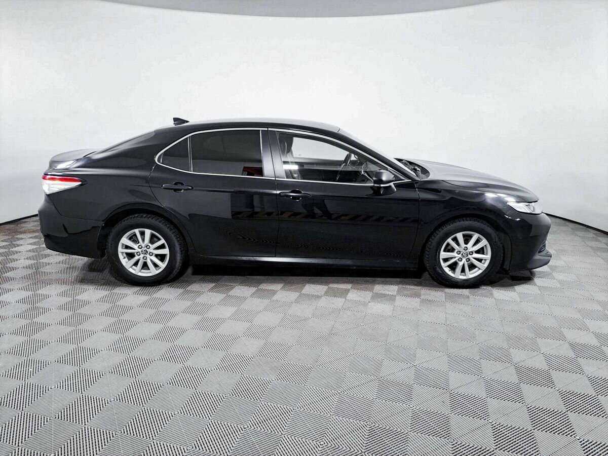 Toyota Camry, 2018 - фото №4