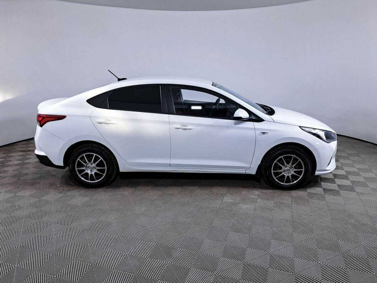 Hyundai Solaris, 2021 - фото №3