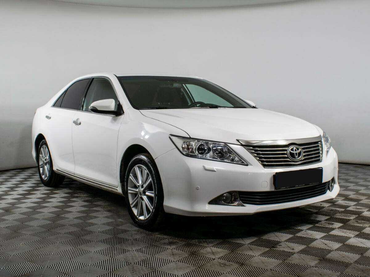 Toyota Camry, 2014 - фото №3