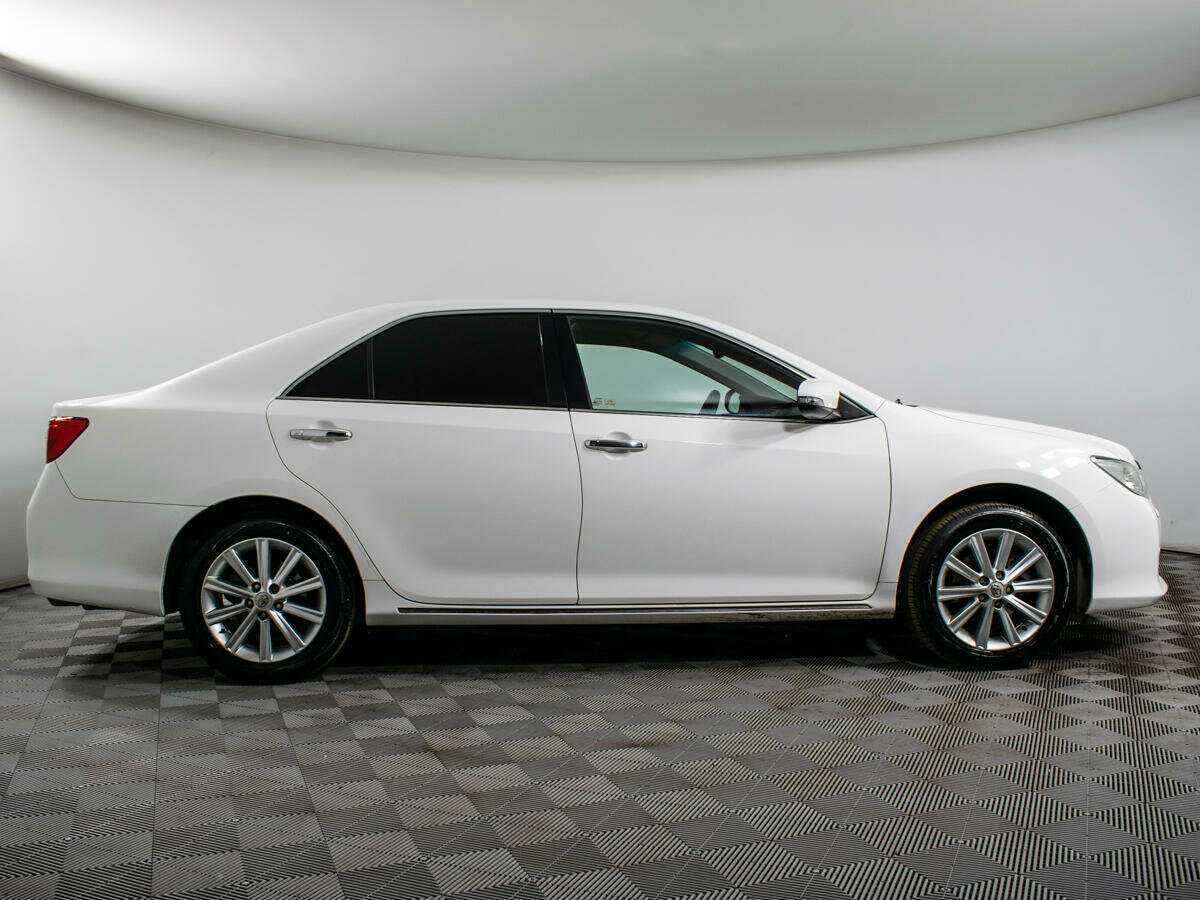 Toyota Camry, 2014 - фото №4