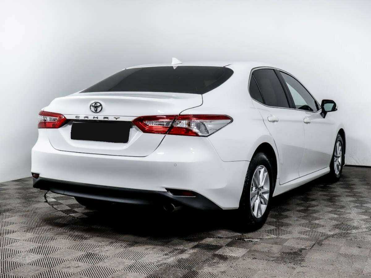 Toyota Camry, 2020 - фото №4