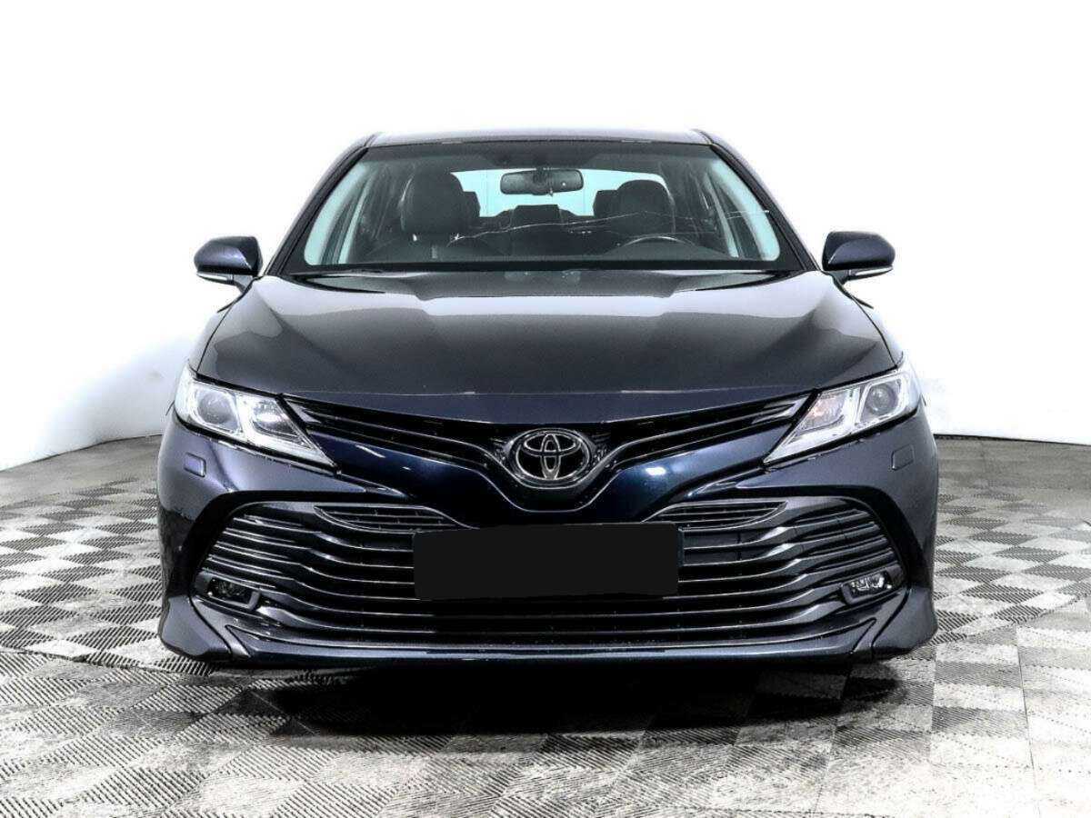 Toyota Camry, 2019 - фото №2