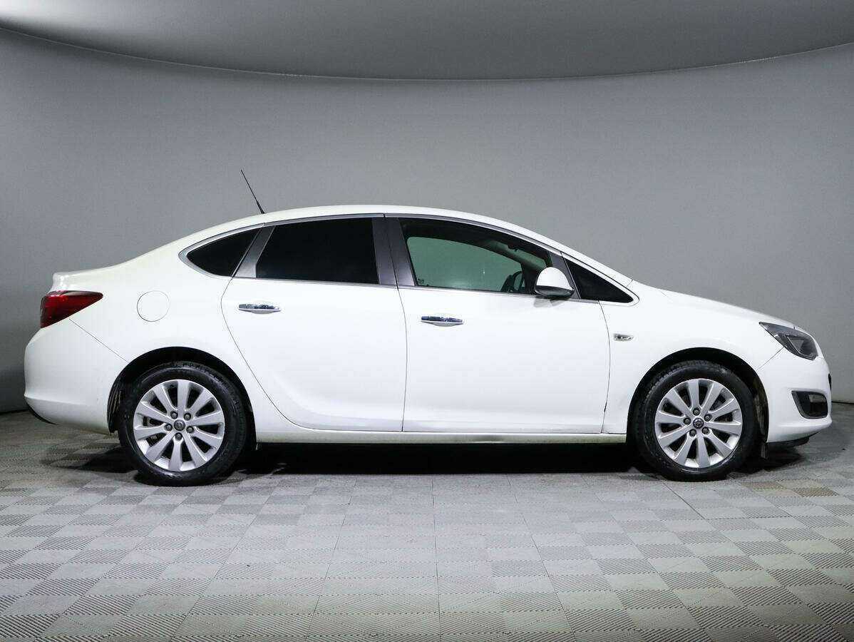 Opel Astra, 2013 - фото №4
