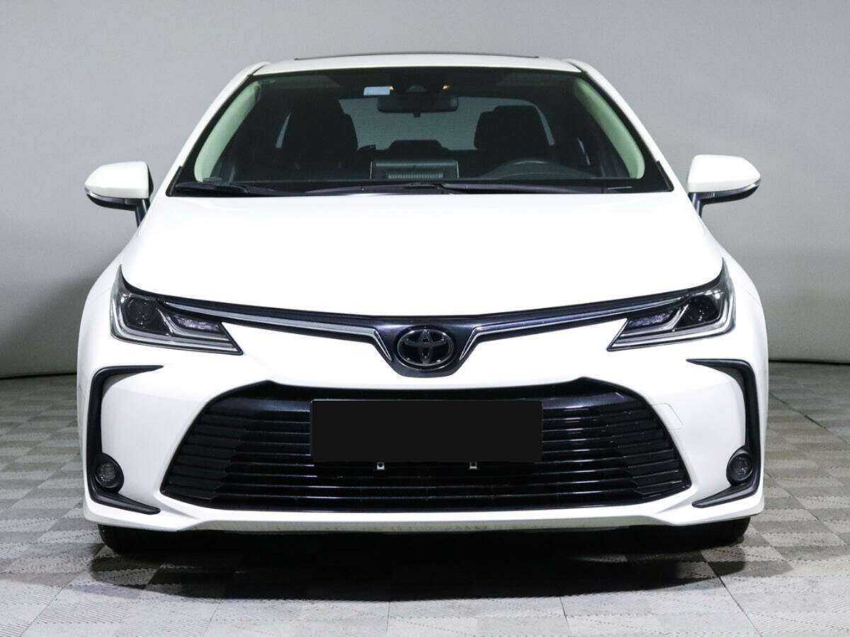 Toyota Corolla, 2022 - фото №2
