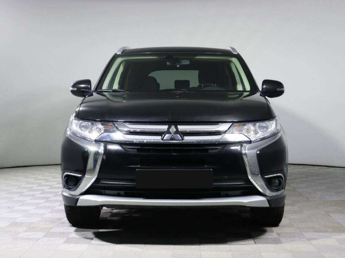 Mitsubishi Outlander, 2018 - фото №2