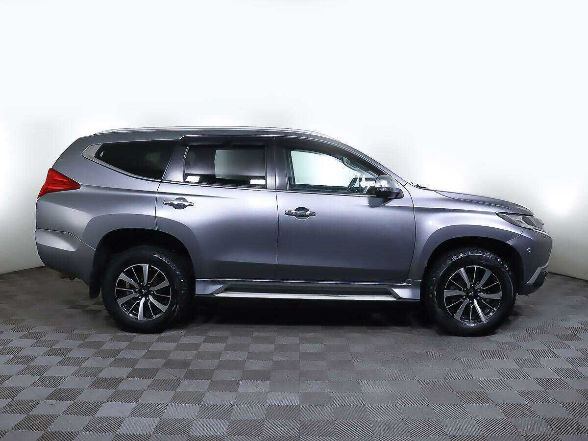 Mitsubishi Pajero Sport, 2017 - фото №3