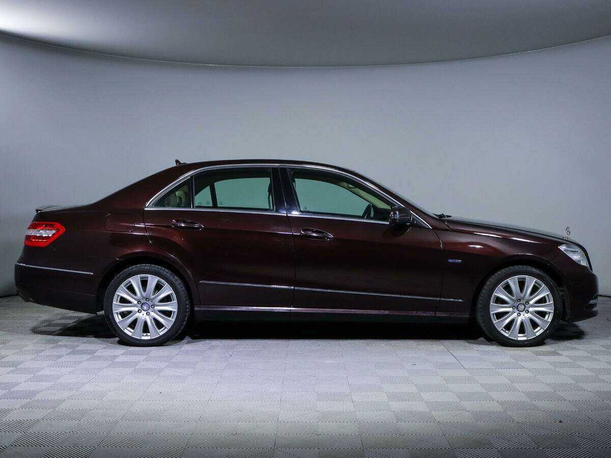 Mercedes-Benz E-Класс 350, 2012 - фото №4