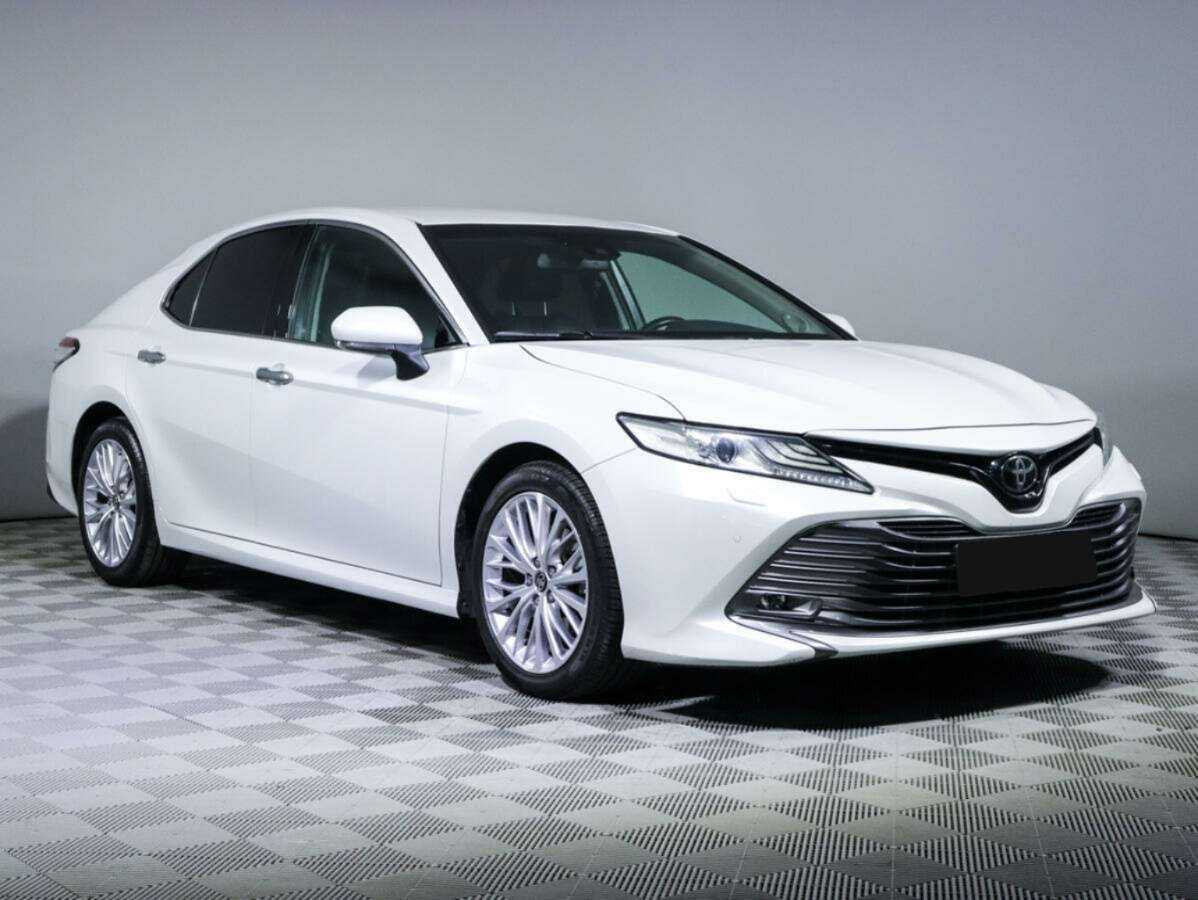 Toyota Camry, 2018 - фото №3