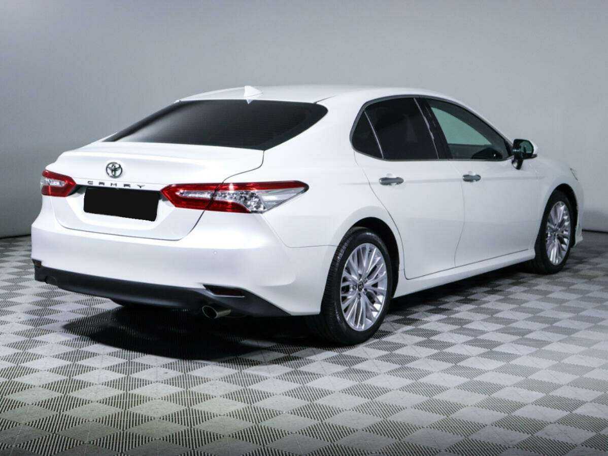 Toyota Camry, 2018 - фото №4