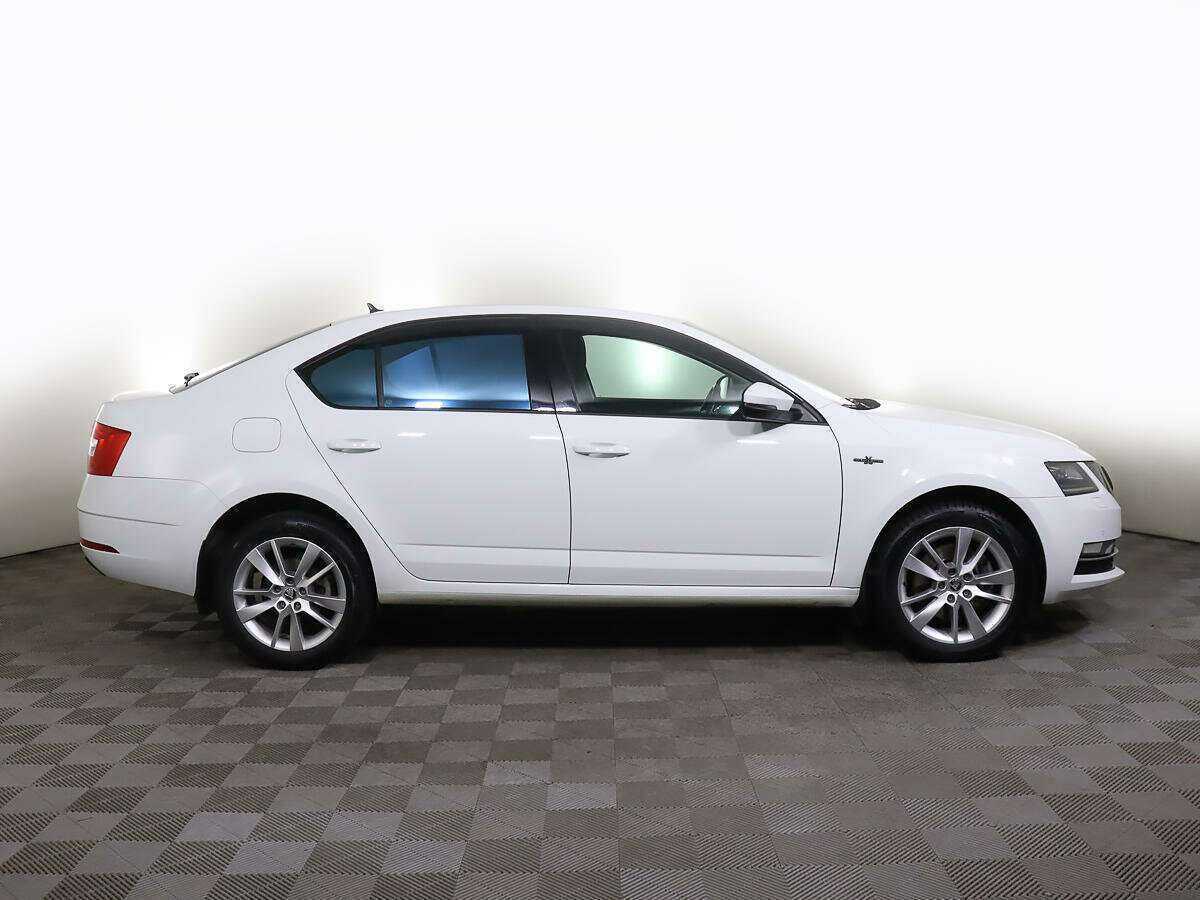 Skoda Octavia, 2019 - фото №3