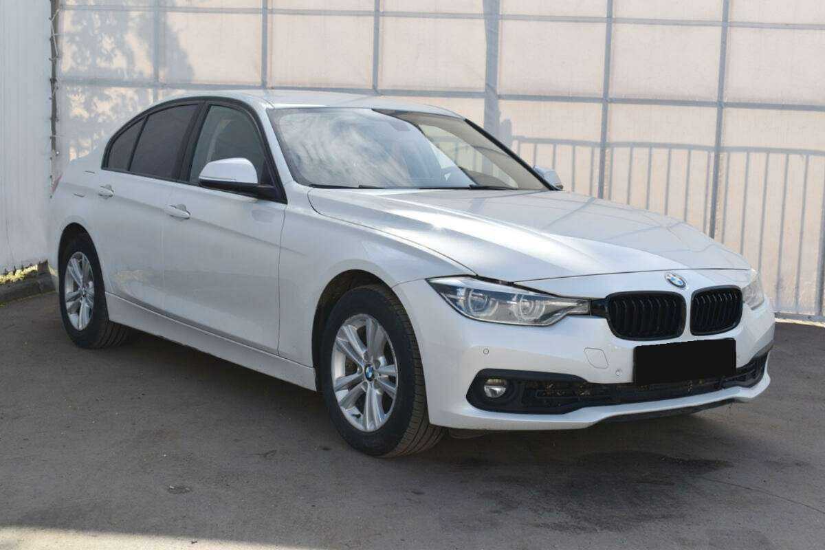 BMW 3 серии 318i, 2018 - фото №3