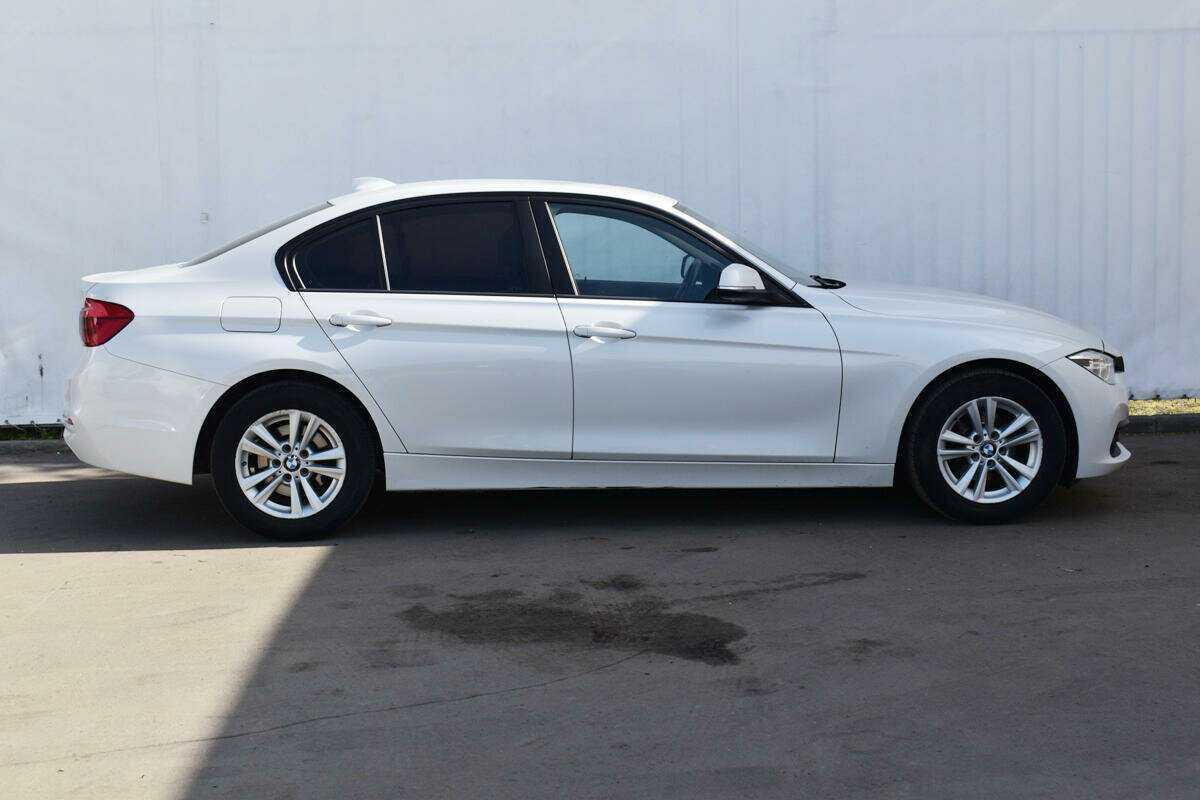 BMW 3 серии 318i, 2018 - фото №4